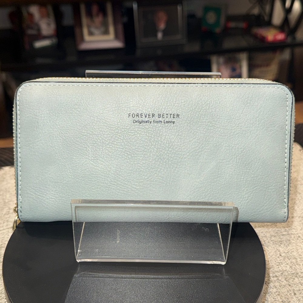 Forever Better Originally From Lonny Green Leather Women's Wallet (EUC)